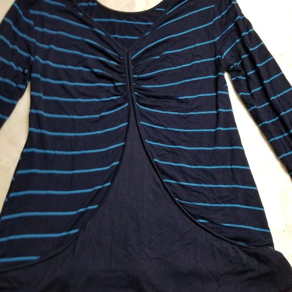 Cable & gauge woman's top blue v-neck‎ Small - Picture 5 of 8